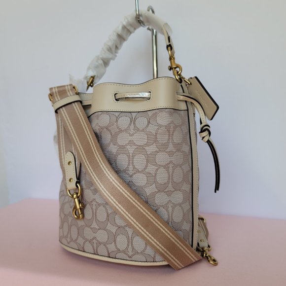 COACH Field Bucket Bag in Signature Jacquard & Leather –Stone Ivory ⭐ - Picture 4 of 16
